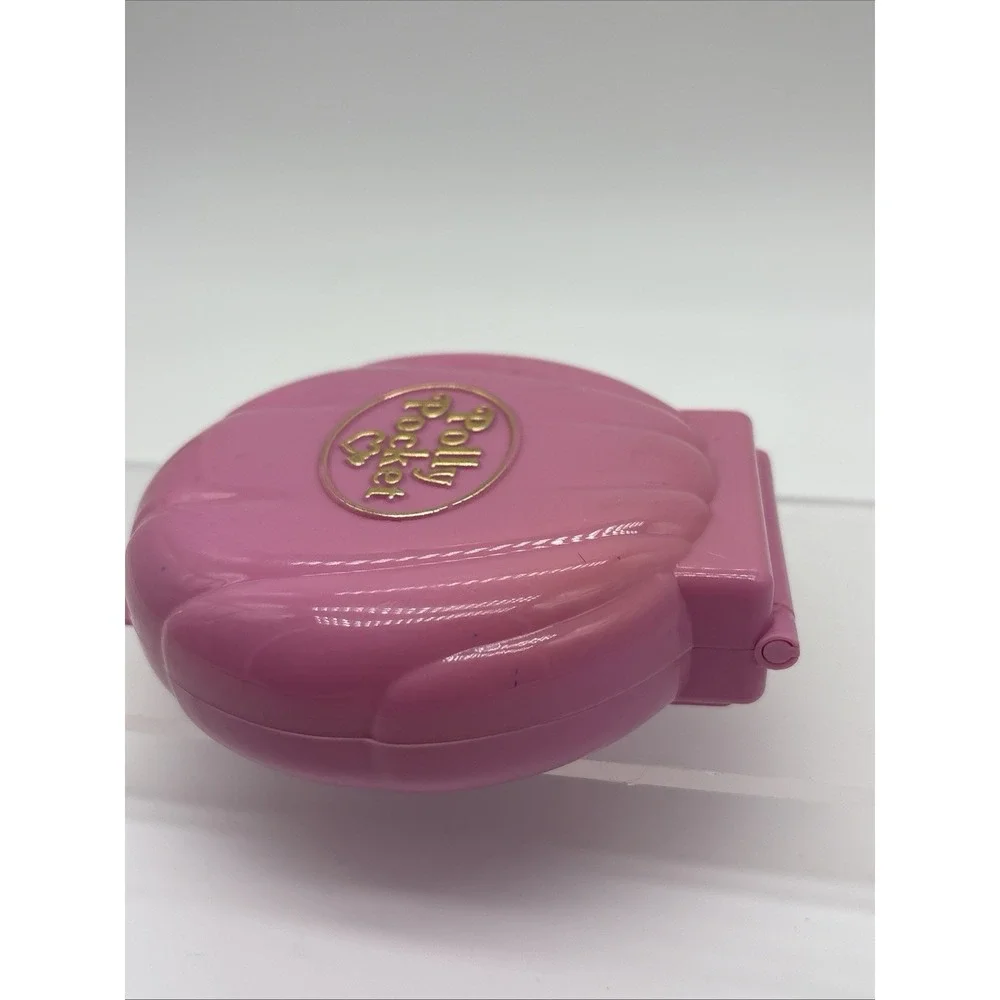 1989 Bluebird Toys Polly Pocket Polly's Cafe Compact Playset No Dolls/Figures